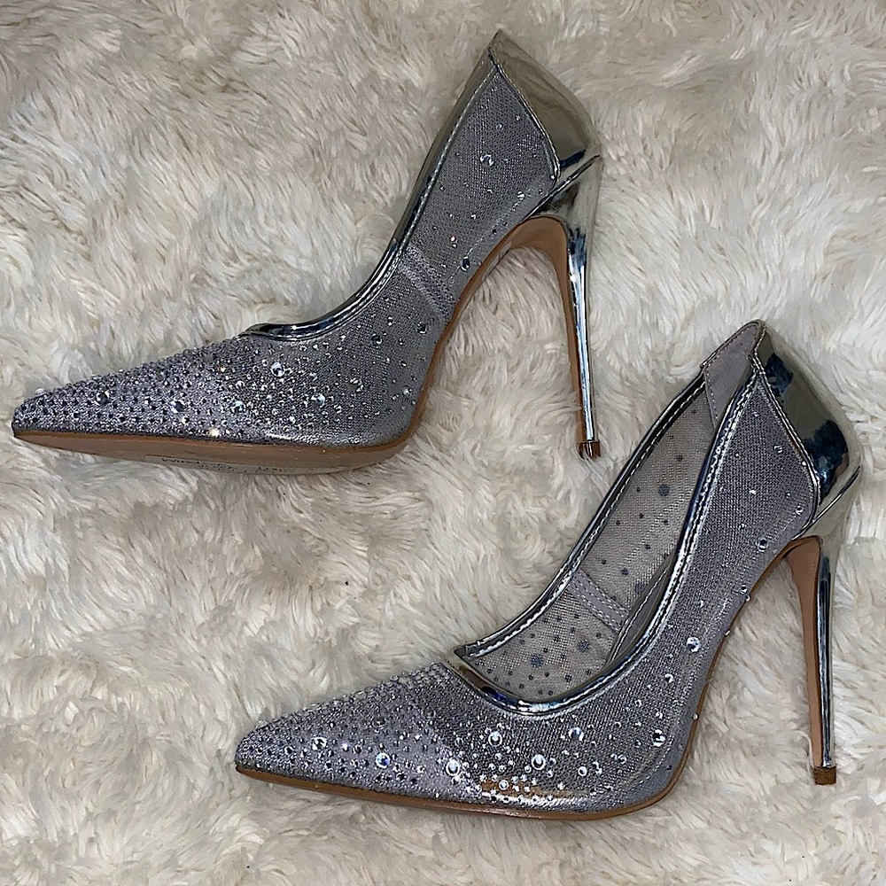 SILVER WINDSOR DIAMOND HEELS